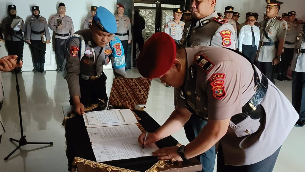 Jajaran Polres Mesuji malaksanakan Upacara Serah Terima Jabatan