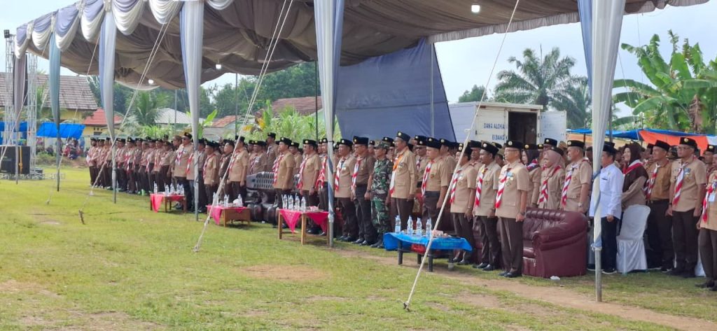 Kasat Binmas AKP Poniran menghadiri Apel besar Hari Pramuka Ke 64