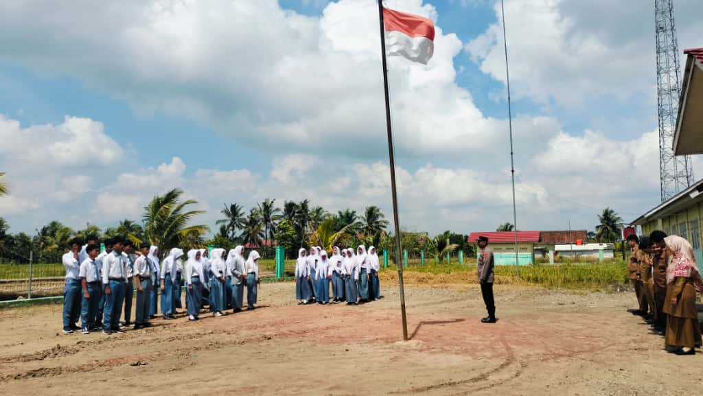 Jajaran Polres Mesuji melaksanakan sambang dan binluh di Sekolah