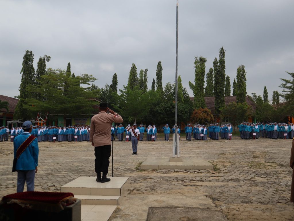 Jajaran Polres Mesuji melaksanakan sambang dan binluh di sekolah